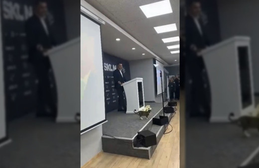 Murat Kurum'un konuşması sırasında güldüren anlar