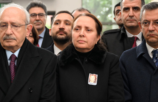 CHP lideri Özgür Özel ve Kemal Kılıçdaroğlu cenaze törenine katıldı