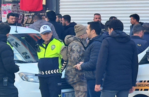 Hacze giden polis memuru bacağından vuruldu