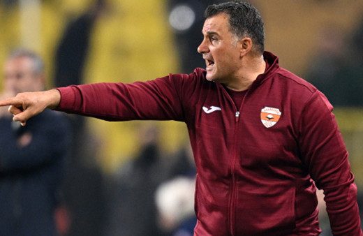 "Halı sahada yemeyeceğimiz goller yedik" demişti! Adanaspor'da Mustafa Kaplan dönemi bitti