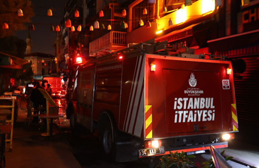 İstanbul'da 4 katlı otelde yangın çıktı!