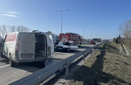 Tofaş marka aracın karıştığı kazada aynı aileden 3 kişi hayatını kaybetti