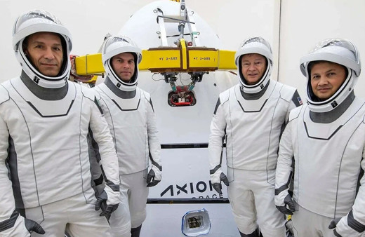 Türkiye'nin ilk uzay yolcusu Gezeravcı'nın yer aldığı Ax-3 misyonunun yolculuğu başladı