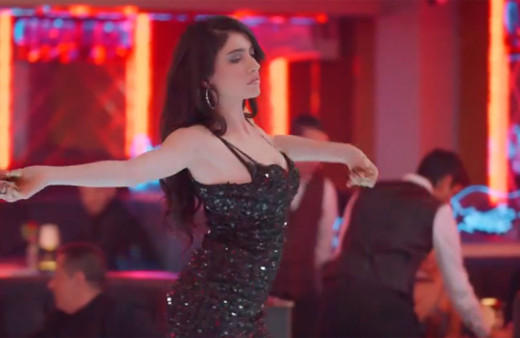 Dilber'in yeni dansı da olay oldu! Hazar Ergüçlü, yine fena döktürmüş...