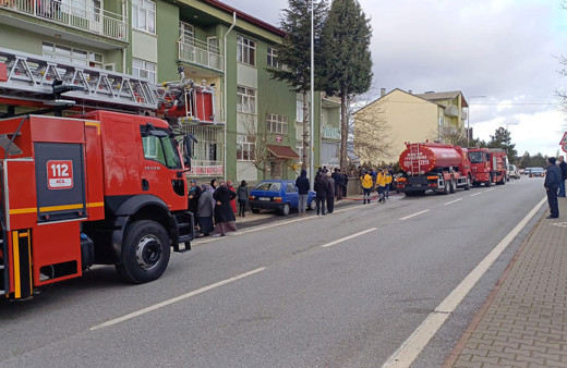 Konya'da evde çıkan yangında 4 kişi yaralandı!