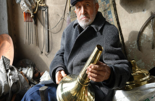 77 yıldır Türkiye’nin minberi ve minarelerini süslüyor