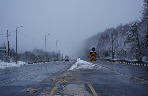 Bolu Dağı'nda hafif kar yağışı etkili oluyor