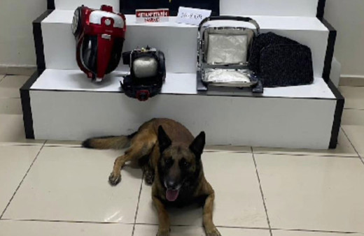 Tost makinesini ve süpürgeden uyuşturucu çıktı!