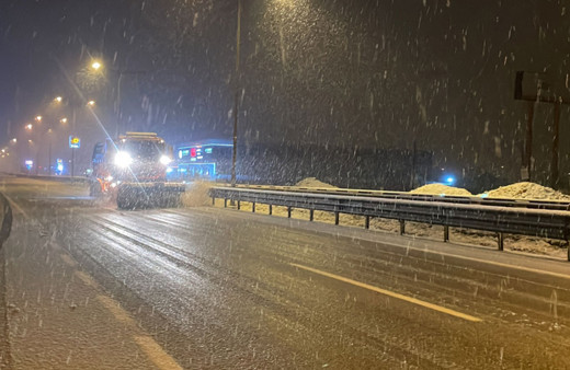 Bursa-Ankara kara yolunda kar etkili oluyor