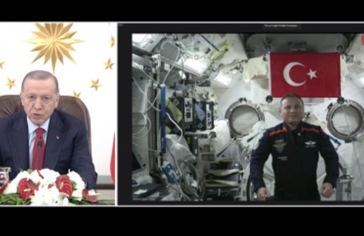 Cumhurbaşkanı Erdoğan, ilk Türk astronot Alper Gezeravcı ile görüştü
