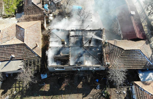 Ocakta unutulan süt, evi küle çevirdi! Yaşlı kadın gözyaşlarıyla izledi!