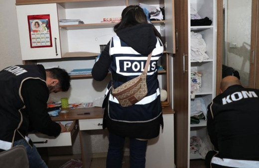 Mersin'de kaçakçılık operasyonu: 13 gözaltı