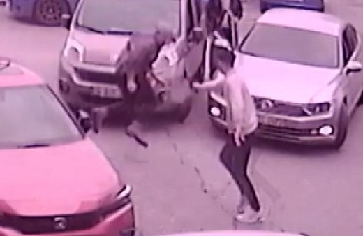 Alacaklısını yolda görünce kurşun yağdırdı: O anlar kamerada