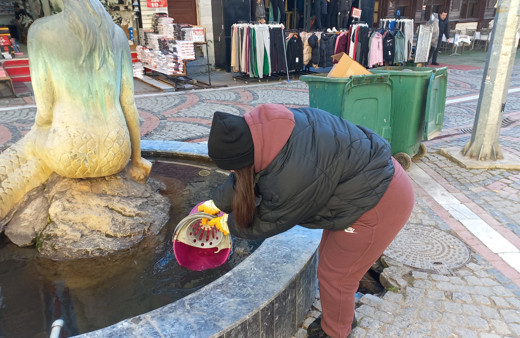 Edirne kuru ayaza teslim oldu, havuzlar dondu