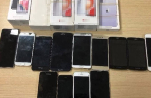 Duvarı delip, 1 milyon liralık telefonu çalan 2 hırsız yakalandı!