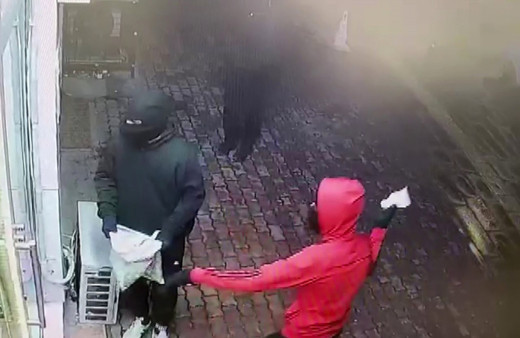 Karaman’da 500 bin liralık cep telefonu hırsızlığı kameraya yansıdı