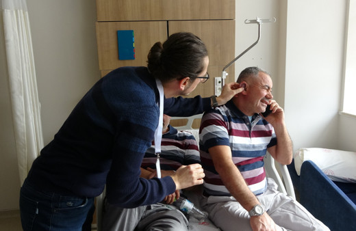 Otobüs kazasında yaralanan kazazede: Otobüsü ağaç tuttu