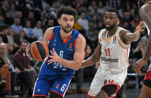 EuroLeague'de Anadolu Efes, sahasında Monaco'ya yenildi