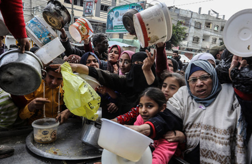 Gazze'de Filistinliler, açlıkla mücadele ediyor!