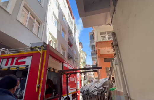 Samsun'da ev yangını: 2 çocuk dumandan etkilendi