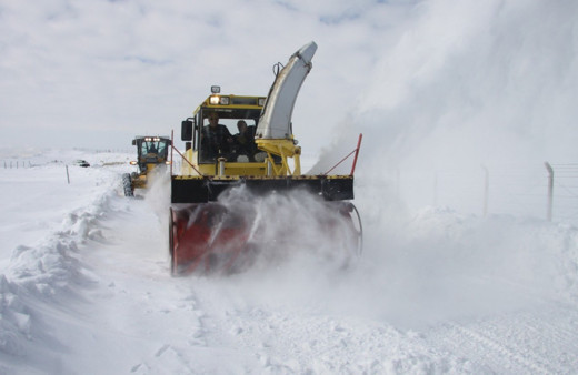 Erzincan’da kardan kapanan 375 köy yolu ulaşıma açıldı