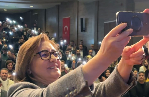 Fatma Şahin'i duygusal sürpriz! Biz zorlukları paylaştıkça güçlenen büyük bir aileyiz