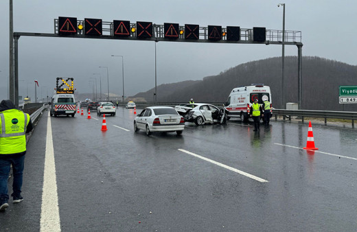 Kuzey Marmara Otoyolu'nda zincirleme kaza: 5 kişi yaralandı!