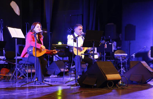 Antalya AKM'de Erdal-Mercan Erzincan'dan türkü gecesi