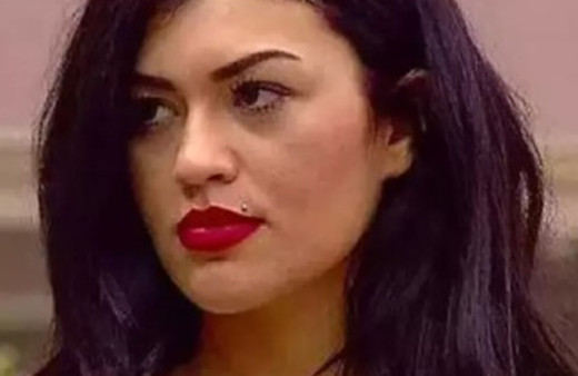 Kısmetse Olur Cansel Çördük cesur pozları ile şoke etti! Göğsünü bantlayıp...