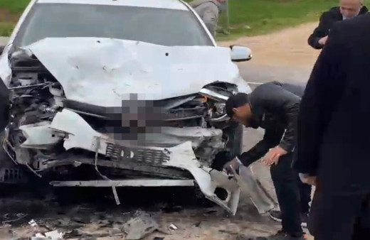 Mardin’de iki otomobil çarpıştı: 2 yaralı