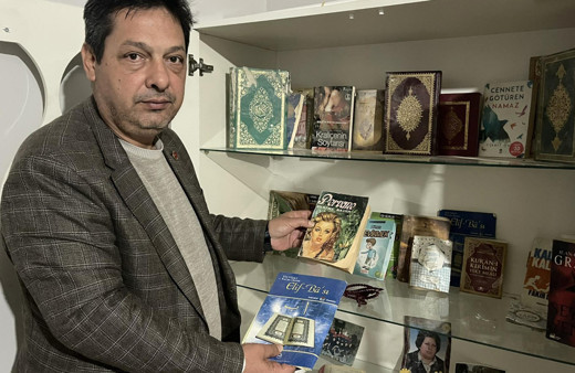 Enkazdan çıkan eşyalar hiç gelmeyecek sahiplerini bekliyor