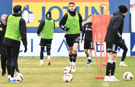 Beşiktaş'ta Trabzonspor maçı hazırlıkları sürüyor