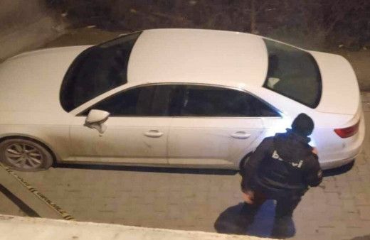 Kastamonu’da bir garip olay, işyerine ve otomobile kurşun astılar