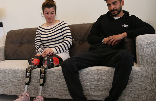 Enkazdan 8 gün sonra çıkarılmıştı annesi yanında öldü yaşadıklarını ilk kez anlattı