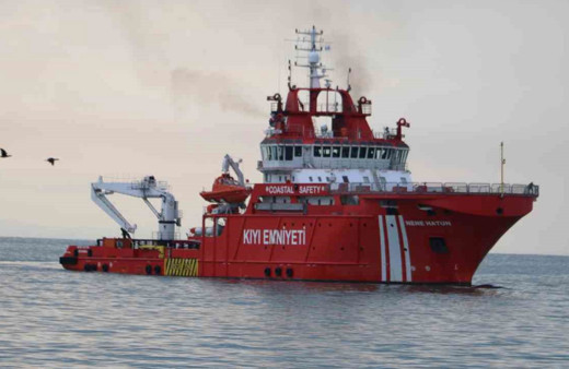 Gemiye çıkarken denize düşen kılavuz kaptan hayatını kaybetti!