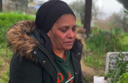 Kendisi için hazırladığı mezara depremde hayatını kaybeden kızı ve torunu defnetti