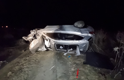 Kontrolden çıkan otomobil şarampole devrildi: 2 ölü, 1 ağır yaralı