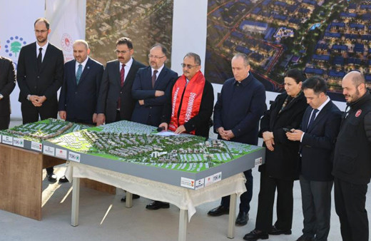 Kahramanmaraş'ın kalbine Azerbaycan desteğiyle bin 323 konut ve 799 ticarethane