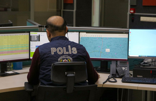 6 Şubat felaketi telsizlerde! Merkez her yer yıkıldı, insanlar enkaz altında, patlamalar oluyor, yangın çıktı...