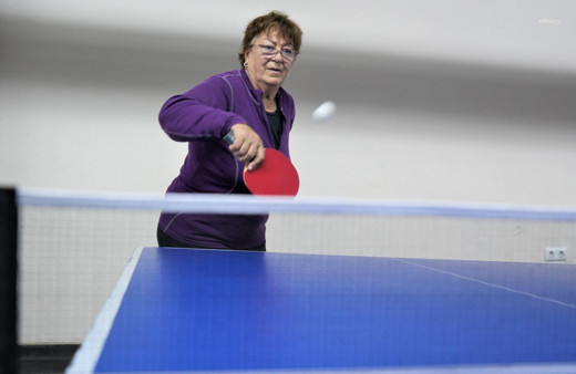 77 yaşındaki ‘Dilek teyze’ masa tenisi tutkusundan vazgeçemiyor