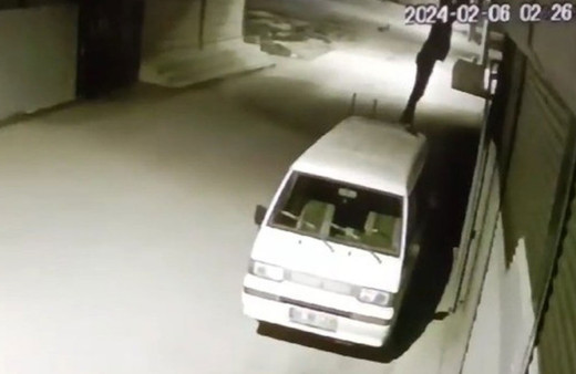 Önce inşaat malzemelerini sonra güvenlik kamerasını çaldı