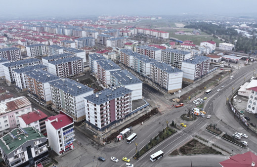 Kentsel dönüşüm alanındaki yollar trafiğe açıldı