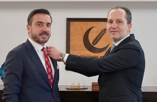 AK Partili Belediye Başkanı istifa etti! Yeniden Refah Partisi'nden başkan adayı oldu