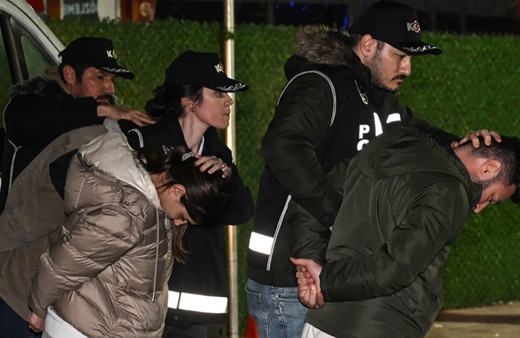 Eski Üsteğmen 2.5 milyar lira vurgun yaptı kaçarken yakalandı! Sedat Ocakçı, İzmir'e böyle getirildi