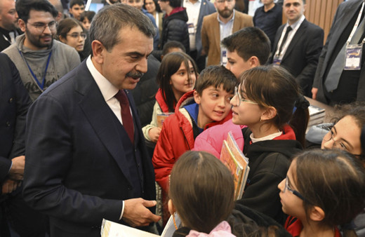 Milli Eğitim Bakanı Yusuf Tekin, Verimlilik ve Teknoloji Fuarı'nı ziyaret etti