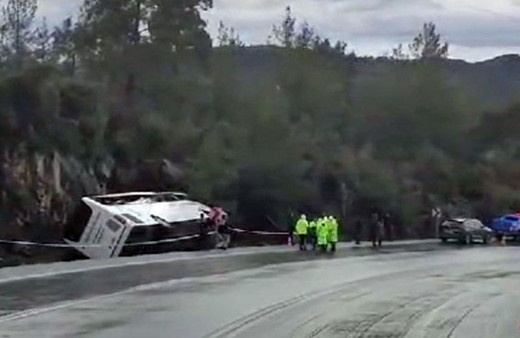 Antalya'da otobüs kazası: 21 kişi yaralandı!