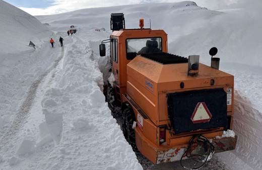 Kar nedeniyle 4 gündür kapalıydı! Ardahan-Artvin yolu ulaşıma yeniden açıldı