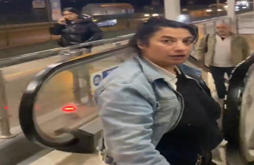 Metroya alkollü bindi, yetmedi vatandaşlara saldırdı