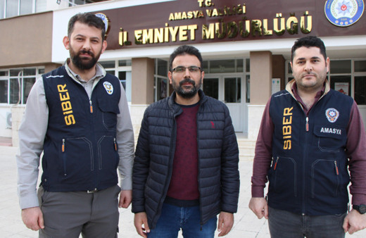 İki komşu sazan sarmalı tuzağına düştü, traktör ve parayı polisler kurtardı