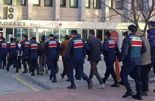 Pansiyondan 43 kaçak göçmen çıktı!